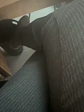 Snapshot of homidor chatting on 02-03-25, 02:34 homidor online show from 02-03-25, 02:34