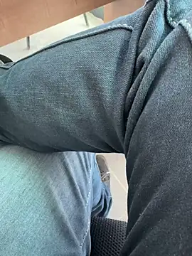 Snapshot of homidor chatting on 02-25-25, 02:58 homidor online show from 02-25-25, 02:58