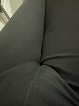 Snapshot of homidor chatting on 12-06-24, 10:57 homidor online show from 12-06-24, 10:57