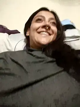 Snapshot of CORALINE_GREYM chatting on 10-01-25, 03:44 CORALINE GREYM online show from 10-01-25, 03:44