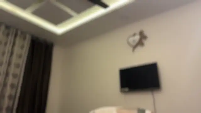 Hotty-Sana online show from 12-17-25, 04:23