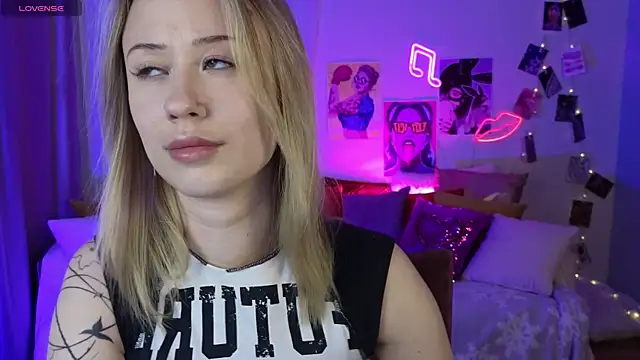 SashaBrooks online show from 01-13-26, 01:59