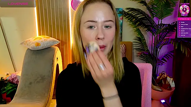 SashaBrooks online show from 01-18-26, 03:04