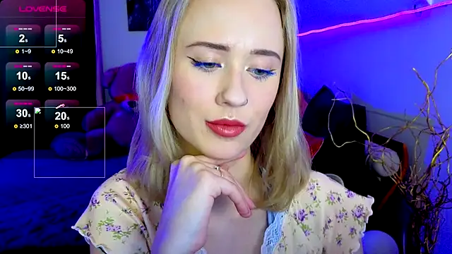 SashaBrooks online show from 10-22-25, 06:51