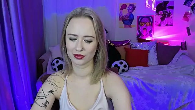 SashaBrooks online show from 10-16-25, 01:41