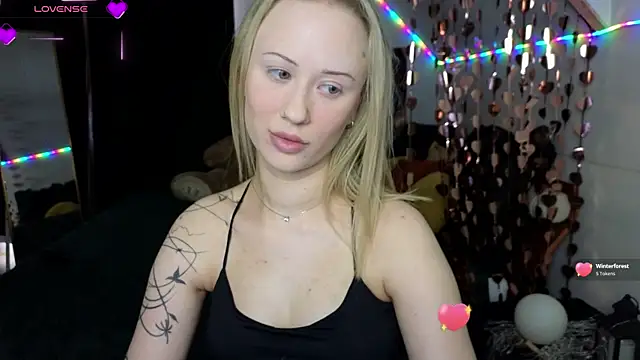 SashaBrooks online show from 04-04-26, 01:39