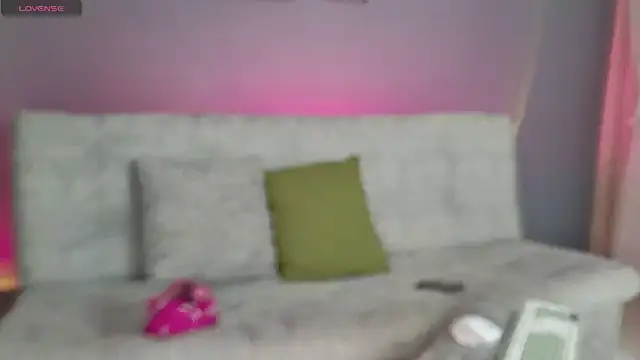 candyy bella online show from 04-30-26, 01:18