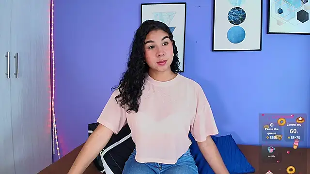 Snapshot of candyy_bella chatting on 02-27-25, 12:45 candyy bella online show from 02-27-25, 12:45
