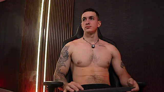 JacksonOlsenn online show from 03-12-26, 08:35