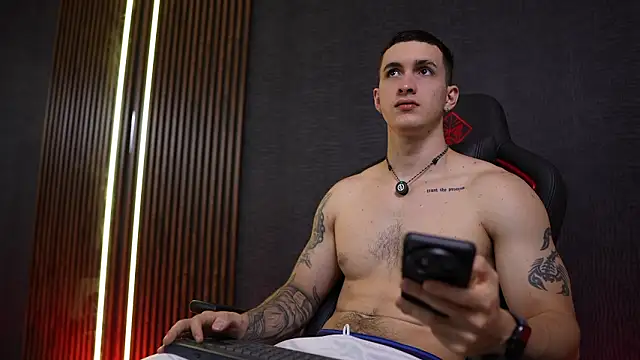 JacksonOlsenn online show from 02-02-26, 09:58