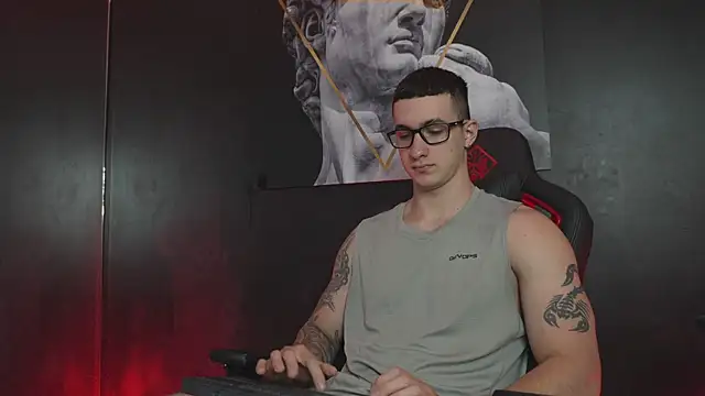 JacksonOlsenn online show from 11-06-25, 08:46