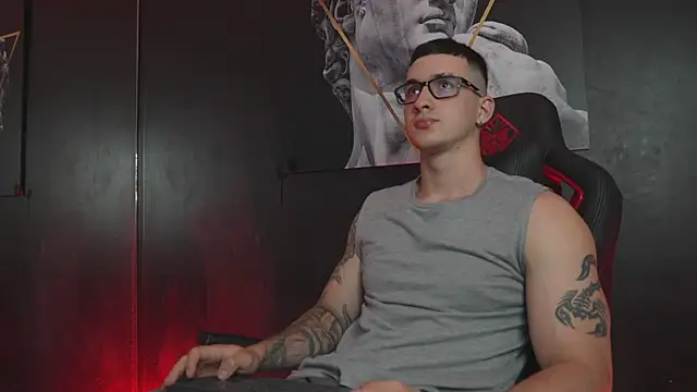 JacksonOlsenn online show from 11-12-25, 08:23