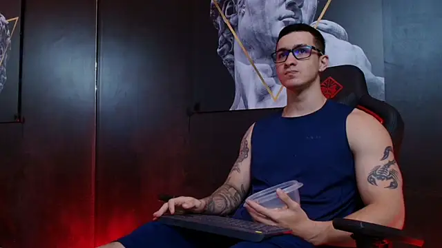 JacksonOlsenn online show from 10-13-25, 09:05