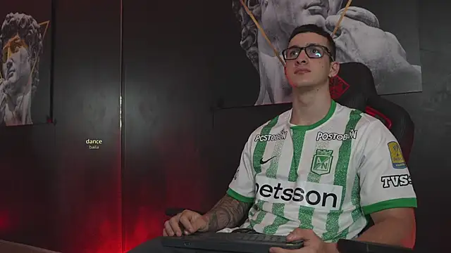 JacksonOlsenn online show from 11-11-25, 09:09