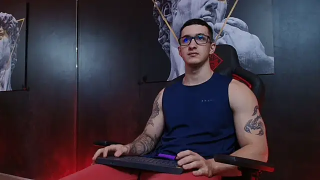 JacksonOlsenn online show from 10-06-25, 08:42