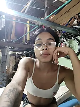 evelyn wine online show from 12-01-25, 07:04