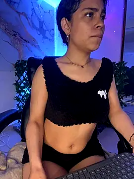 NINA 18 YEARS online show from 11-21-25, 05:01