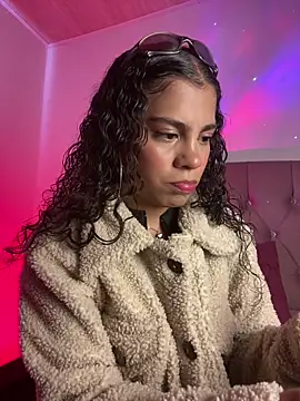 NINA 18 YEARS online show from 10-21-25, 06:51