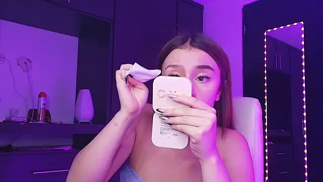 TinaJonnes  online show from 03-12-26, 05:55