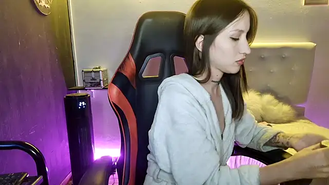 KittyBQ online show from 04-05-26, 01:34