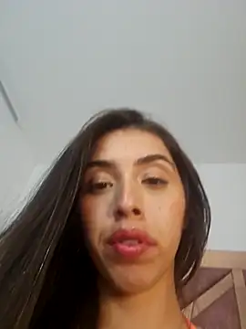 Snapshot of sharondeluxe1 chatting on 12-21-25, 06:59 sharondeluxe1 online show from 12-21-25, 06:59