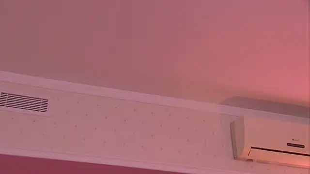 Snapshot of AngeliqueSkye chatting on 02-20-25, 06:39 AngeliqueSkye online show from 02-20-25, 06:39