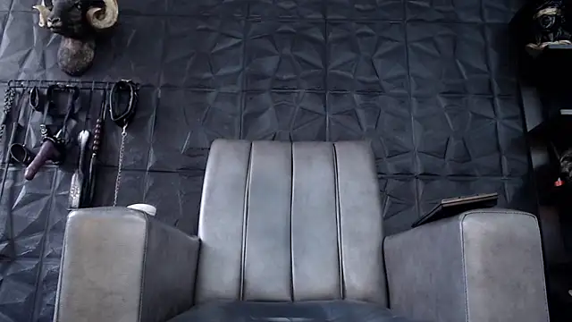 Agata Darkness online show from 11-28-25, 07:58