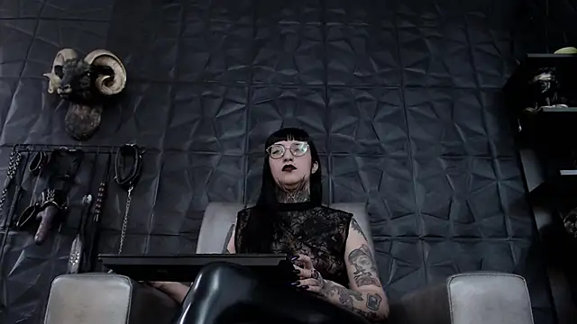 Agata Darkness online show from 12-21-25, 08:53