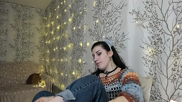 Mary0Lou online show from 12-04-24, 03:26