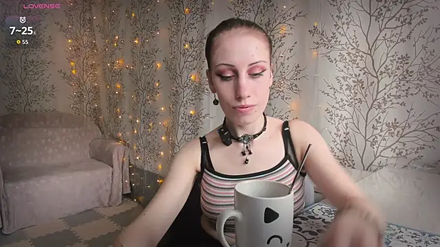 Mary0Lou online show from 05-06-26, 08:07