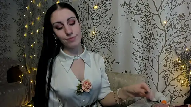 Mary0Lou online show from 12-15-24, 09:03