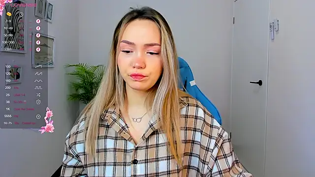 Evia r0se online show from 12-20-24, 02:19