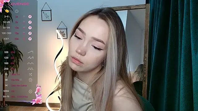 Evia r0se online show from 12-05-24, 05:32