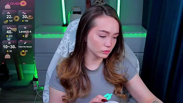 Snapshot of Evia_r0se chatting on 02-28-26, 12:49 Evia r0se online show from 02-28-26, 12:49