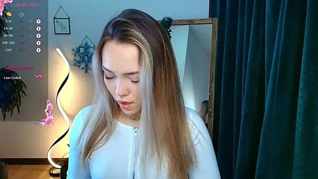 Evia r0se online show from 12-21-24, 08:28