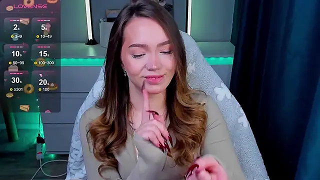 Snapshot of Evia_r0se chatting on 02-25-26, 08:03 Evia r0se online show from 02-25-26, 08:03