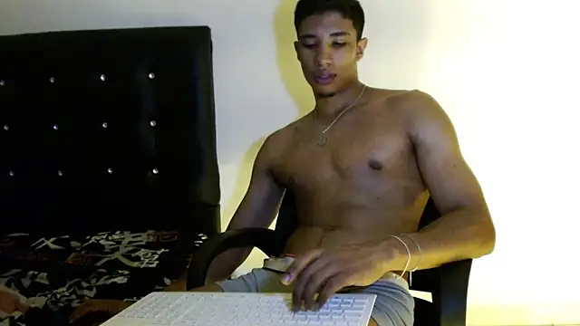 JacksonCooper1 online show from 02-02-25, 10:46