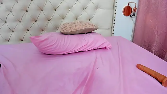 Snapshot of Kim_Eli chatting on 02-09-25, 01:55 Kim Eli online show from 02-09-25, 01:55