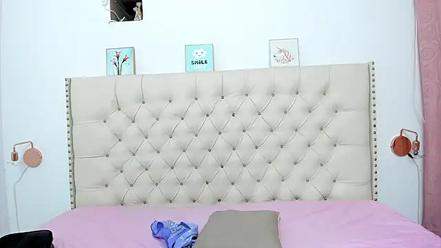 Snapshot of Kim_Eli chatting on 02-13-25, 02:01 Kim Eli online show from 02-13-25, 02:01