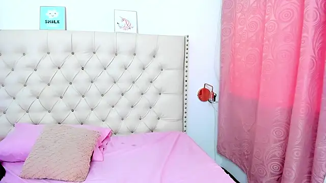 Snapshot of Kim_Eli chatting on 01-31-25, 07:51 Kim Eli online show from 01-31-25, 07:51