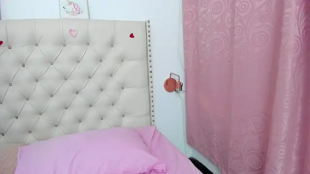 Snapshot of Kim_Eli chatting on 03-09-25, 01:46 Kim Eli online show from 03-09-25, 01:46