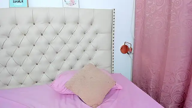 Snapshot of Kim_Eli chatting on 02-09-25, 05:50 Kim Eli online show from 02-09-25, 05:50