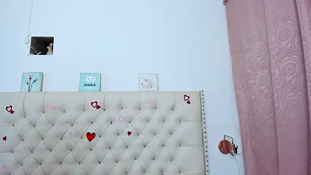 Snapshot of Kim_Eli chatting on 02-24-25, 11:30 Kim Eli online show from 02-24-25, 11:30