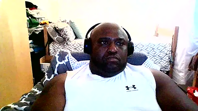 Snapshot of theythick chatting on 07-14-26, 12:44 theythick online show from 07-14-26, 12:44