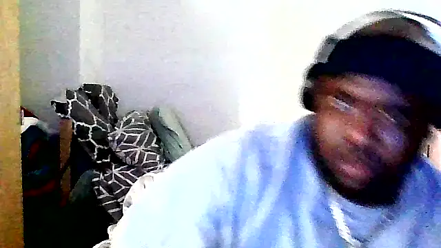 Snapshot of theythick chatting on 07-25-26, 09:54 theythick online show from 07-25-26, 09:54