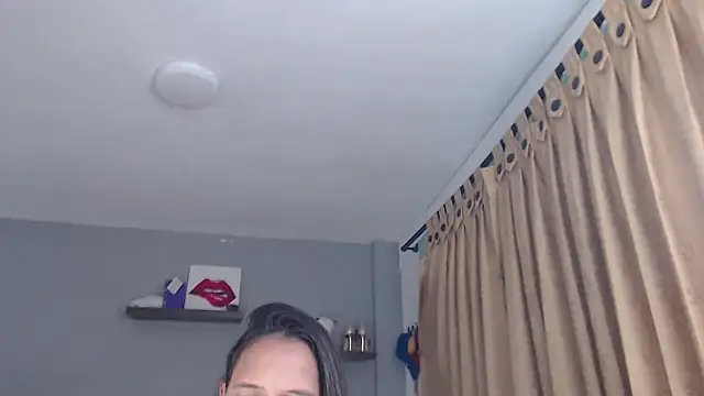 Snapshot of SusanLeroy chatting on 02-14-26, 09:09 SusanLeroy online show from 02-14-26, 09:09