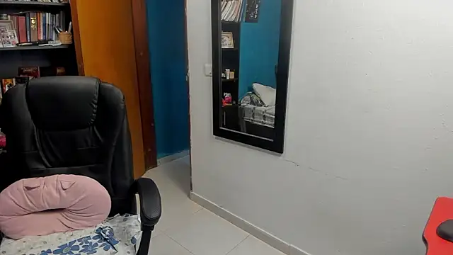 peanut tangerine online show from 02-12-26, 01:05