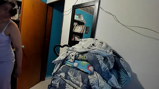 peanut tangerine online show from 10-28-25, 01:06