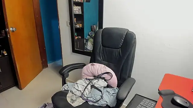 peanut tangerine online show from 01-11-26, 12:28