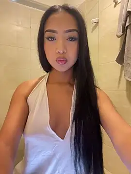 SOPHIACANDY19  online show from 06-14-26, 09:49